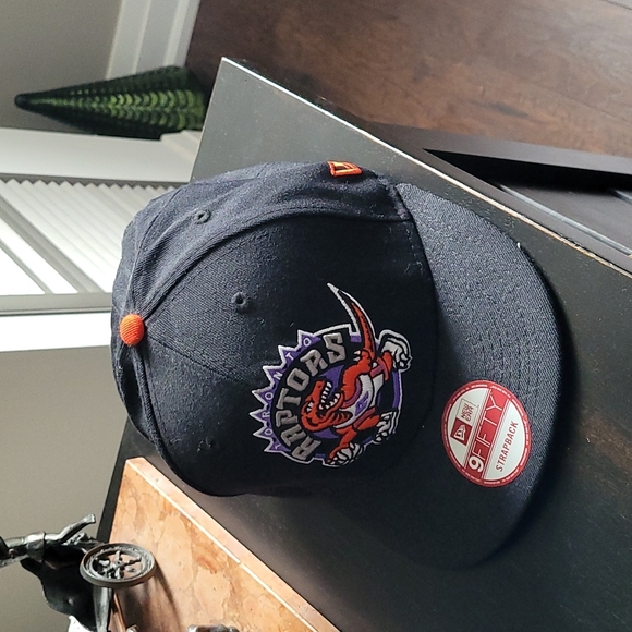 Toronto raptors leather strapback - Picture 1 of 4